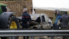 El veh�culo que iba en direcci�n a Andorra se empotr� en un muro de alpacas de hierba seca
