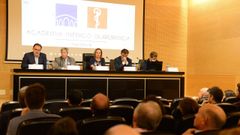La academia de Ourense organiza numerosas actividades formativas. Imagen de archivo de uno de sus cursos en el Marcos Valc�rcel
