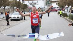 Anxo Lado ga�ou nos �ltimos metros a Dami�n �lvarez na proba de 3K do Correndo en Camari�as