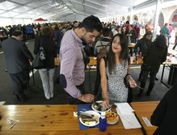 Solo el pasado domingo O Grove factur� 100.000 euros por la venta de marisco en la carpa. 