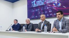 Anbal Pereira, Rosendo Fernndez, Roberto Baratta y Gabriel Aln en el acto de presentacin del certamen nacional de hockey sala