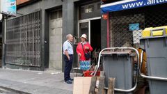 Los vecinos alertan de que el bajo contiguo al edificio okupado�en el 120 de la ronda de Nelle tambi�n ha sido allanado