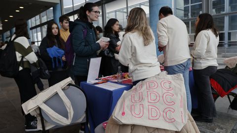 Feria Unitour. Estand de la Universidade da Coru�a (UDC)
