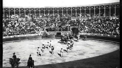 Imagen de la plaza de toros de Pontevedra en la década de años años 20 del siglo pasado