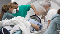 Una nueva t�cnica del Cl�nico reduce el temblor en el p�rkinson avanzado