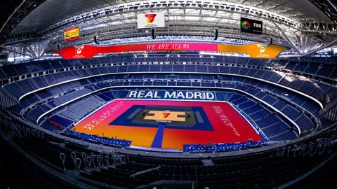 Proyección de la pista de la jornada inaugural del Eurobasket 2029, en el Santiago Bernabéu.