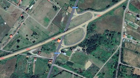 El entronque entre la N-120 y la carretera LU-P-3205