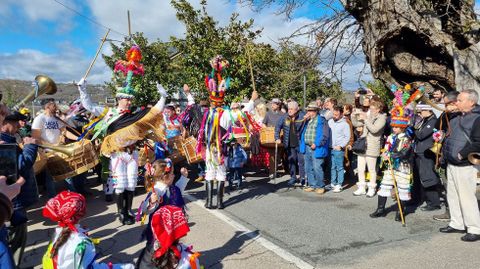 Ourense demuestra que es tierra de entroido.El alcalde de Manzaneda, Pedro Y��ez, sali� como m�zcara en el Fuli�n da Mourela pa' ac�.