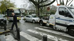 La gr�a retira un veh�culo 