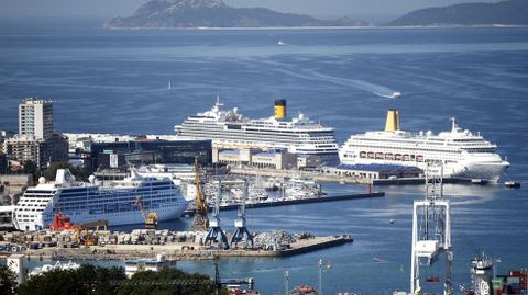 Cruceros en el puerto de Vigo