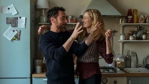 Elio Germano y Alba Rohrwacher, en una escena de la nueva pelcula de Coixet, Tres adioses.
