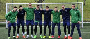 Aunque la defensa es cosa de todos, Churre, Maceira, Golo, Sergio, Mackay, Iv�n, Nano y Catal� forman la �ltima barrera del equipo ferrolano antes de la porter�a. 