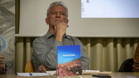 Presentaci�n do libro de Ignacio Castro, �Roxe de Sebes�, no acto mensual de Barbantia