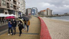 Semana Santa con paraguas en las R�as Baixas