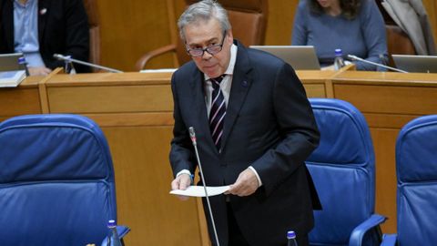 El conselleiro de Sanidade habl� de la situaci�n en el centro de salud pobrense