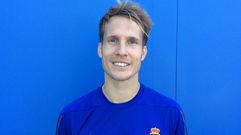 N�stor susaeta da la bienvenida a Azul Carbay�n