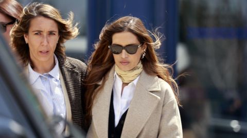 Sara Carbonero abandona devastada, el tanatorio donde velan a su madre, Goyi Ar�valo