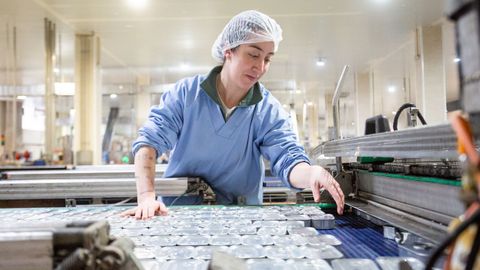 Visita a la conservera Orbe en el pol�gono de A Reigosa en Pontecaldelas.