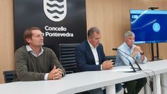 Los concejales del PP Juanma Mu�oz, Rafa Dom�nguez y Gerardo P�rez Puga, este jueves en el Concello de Pontevedra