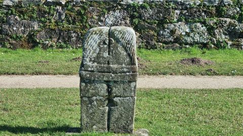 �O bico� es un homenaje a la obra hom�nima del escultor rumano Br�ncusi.