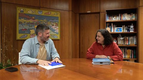 Francisco Calo se reuni� con Bel�n do Campo en su despacho