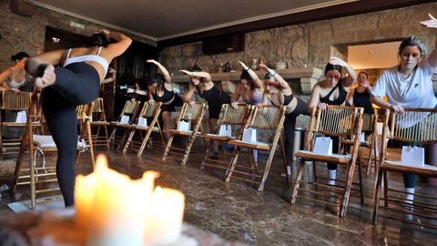 Asistimos a una clase de barr en Vilagarca