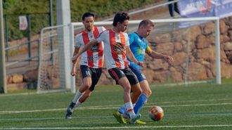 Nespereira, del Barbad&aacute;s, en el anterior partido ante el C&eacute;ltiga