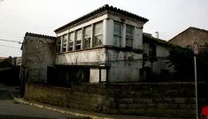 La vivienda matriz de los terrenos donados est� a escasos metros de la finca.