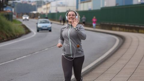 Gente corriendo y caminando esta ma�ana por Ferrol