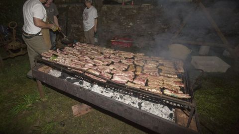 Imagen de archivo de una churrascada popular