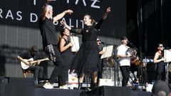 Actuaci�n de Xabier D�az & Adufeiras de Salitre.