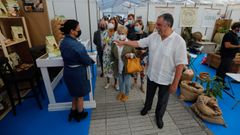 El alcalde de Oleiros, sin mascarilla en un evento celebrado en Santa Cristina el a�o pasado