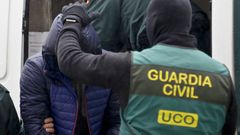 La UCO de la Guardia Civil y Vigilancia Aduanera protagonizan el operativo policial.