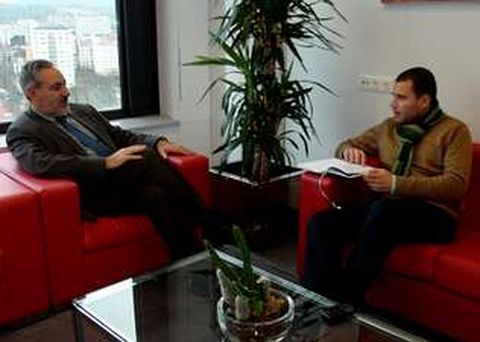 Cores Tour�s y Jorge Cubela durante la reuni�n de ayer.