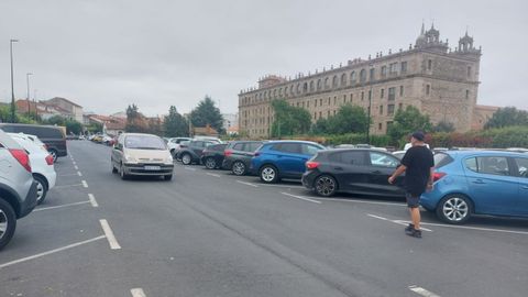 La explanada del Parque dos Condes se cerrar� a los veh�culos d�as antes del inicio de las fiestas patronales