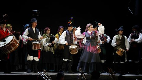 La rondalla Santa Eulalia de Mos, en la Gala Ilusi�n