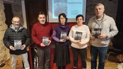 Participantes en la presentaci�n del libro en la Casa dos Poetas de Celanova