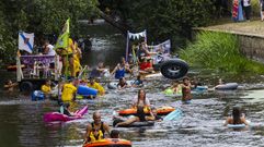 &laquo;Aj&aacute;rrate a lo que poidas&raquo; en Anll&oacute;ns: o divertido descenso do r&iacute;o, &iexcl;en imaxes!
