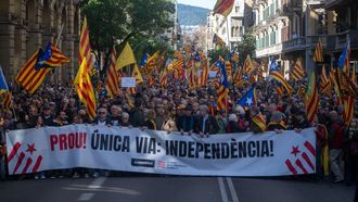 Manifestaci&oacute;n por los cercan&iacute;as catalanes en Barcelona.