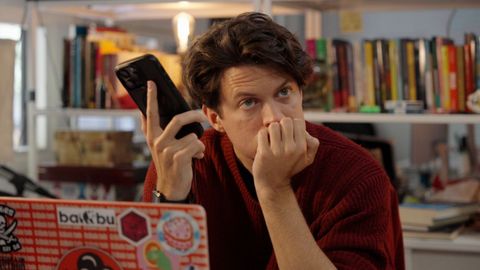 El periodista y cineasta Carles Tamayo, en �Se nos ha ido de las manos�