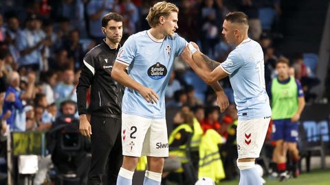 Carl Starfelt, en el momento de sustituir a Iago Aspas en el Celta-Osasuna.
