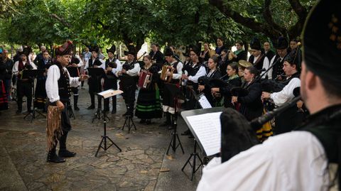 La banda de gaitas de Forcarei durante su actuacin del sbado