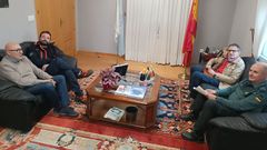 Reunin del alcalde y concejal de Emergencias de Barbads con jefes de la Comandancia de la Guardia Civil.