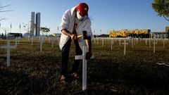 Homenaje a las v�ctimas del covid-19 en Brasilia