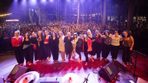 A Carballeira de Zas, na s�a 40.� edici�n, foi integramente feminina e galega no escenario