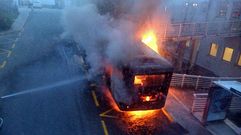 Autob�s de Vitrasa que ardi� en la puerta del Meixoeiro de Vigo