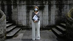 La fiscala general del Estado, Dolores Delgado, este mi�rcoles en el pazo de Mari��n con el informe que enviar� al Gobierno sobre la nueva Ley de Enjuiciamiento Criminal.