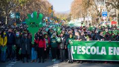 Bajo el lema �Ahora y siempre, escuela en catal�n�, la manfietaci�n a transcurrido entre la plaza Tetu�n de Barcelona y el paseo Sant Joan.