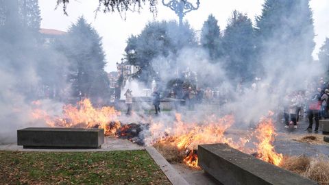 As� fue la tractorada en Oviedo convocada por URA, USAGA, COAG y ASAJA contra el acuerdo de libre comercio entre la Uni�n Europea y los pa�ses del Mercosur