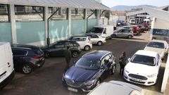 El aparcanmiento indiscriminado de veh�culos en el entorno de la pescader�a ha da�ado mucho el pavimento